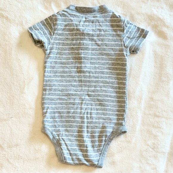 Carter's Gray and White Striped and Patterned Bodysuits - Size: 12 Months - Picture 4 of 10